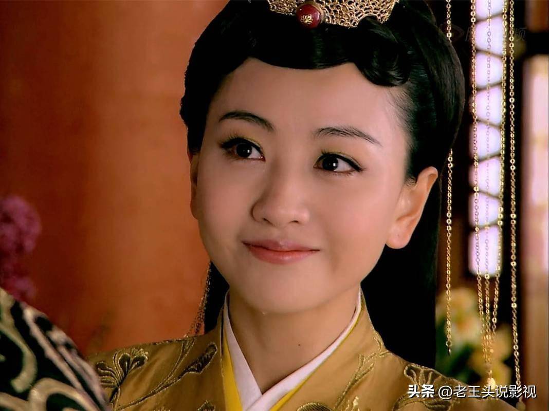 赵丽颖在影视圈的地位,饰演女三的唐艺昕,女四的吴映洁都在影视圈有不