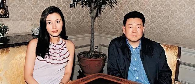 "神童"罗兆辉:27岁身价10亿,风流与刘銮雄不相上下,47岁猝死_孙佳君