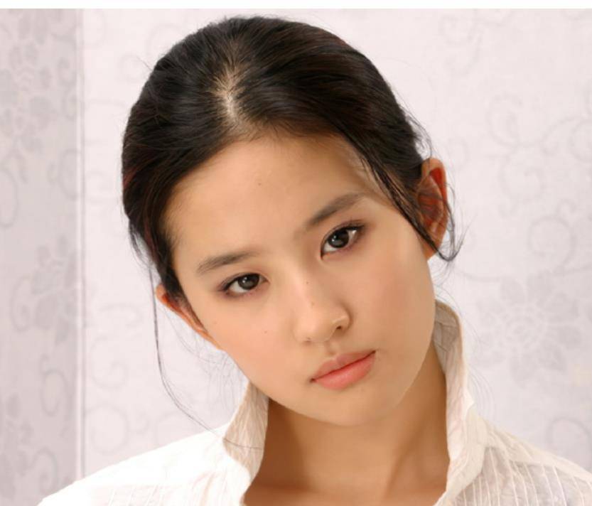 50万对于刘亦菲来说,虽然不算多,不过是一集电视剧的片酬.