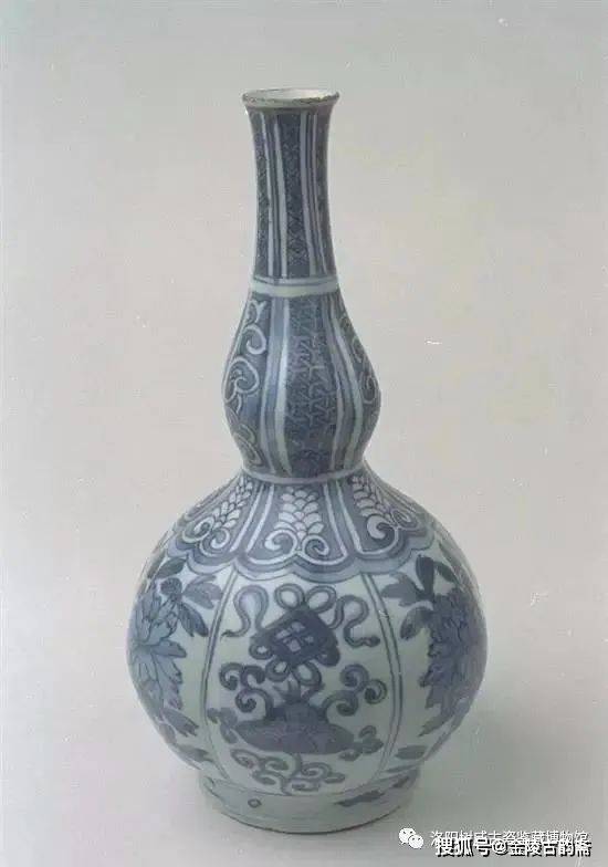 中国　七官青磁　刻花文　手鉢　時代箱　V　R8478 Yahoo!オークション - “ 七官青磁ぐい呑み ” 共箱付 / 時代物