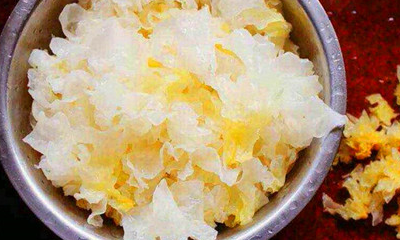 常吃银耳羹美容养颜,但营养师提醒:银耳不能和3种食物一起吃(图1) 常吃银耳羹美容养颜,但营养师提醒:银耳不能和3种食物一起吃(图1)