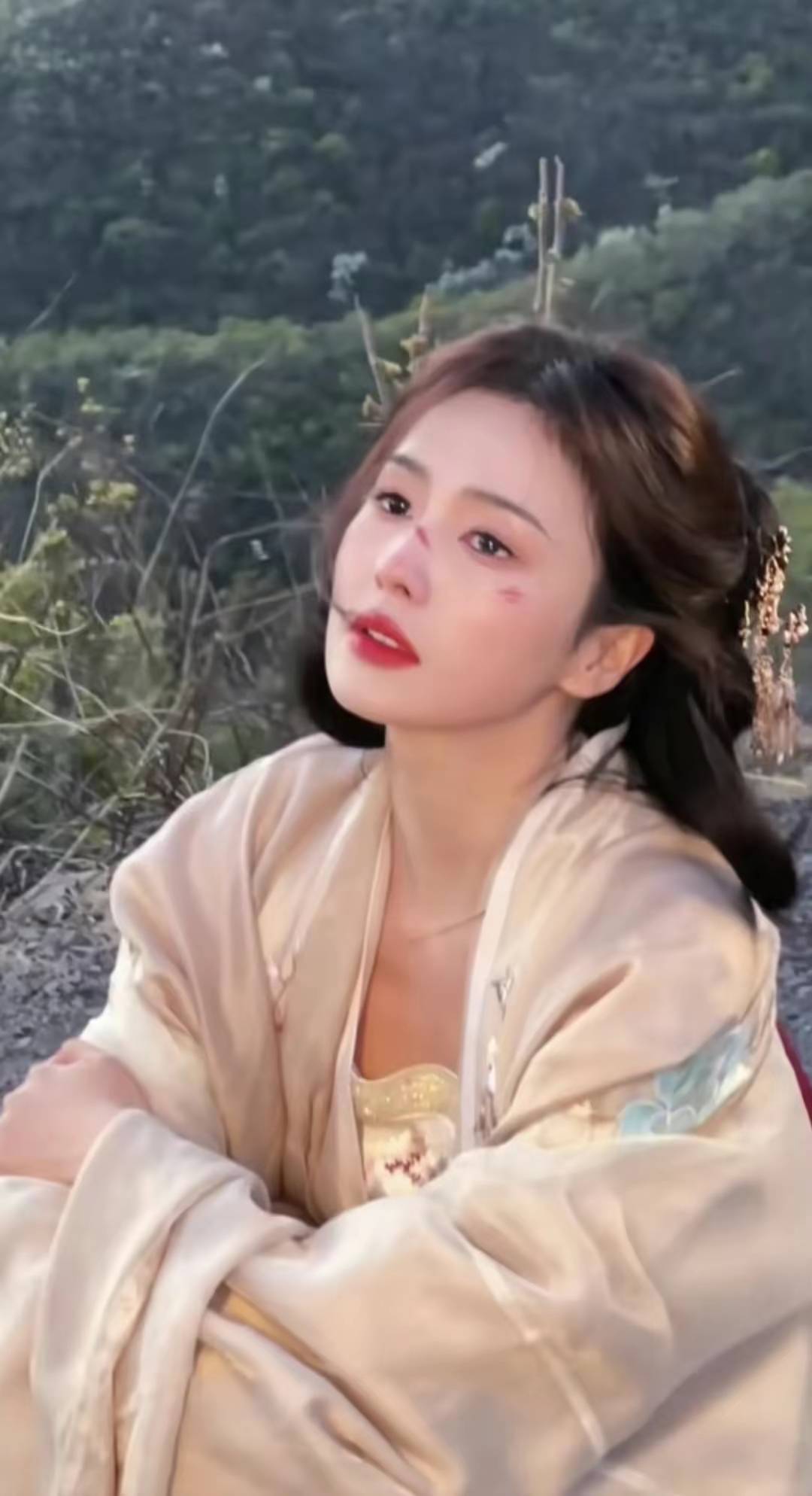 白鹿冬至发美图,古风韵味十足!_大片_动作_眼神