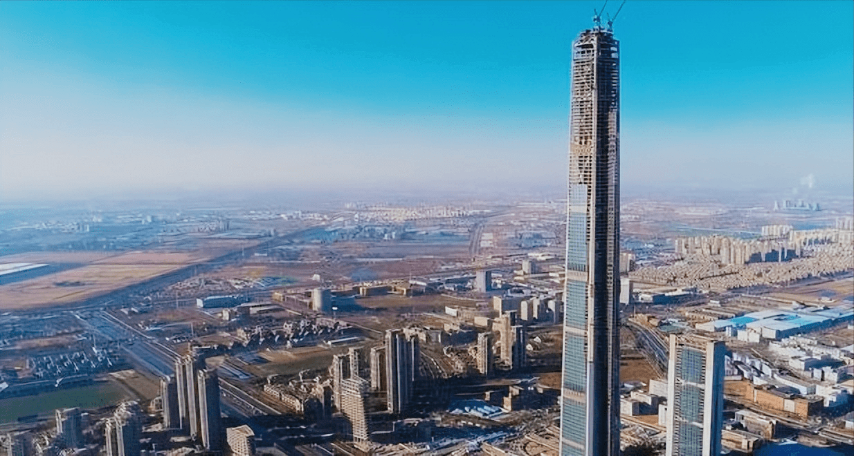 此外,117大厦的建设地点也可能对工程进展产生了一定的影响,天津作为