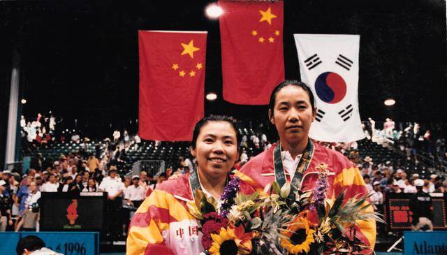 乒乓球冠军乔红:前半生事业顺遂,50岁低调结婚,丈夫身份成谜_董伟委