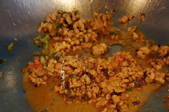 冬天多吃老豆腐,老人孩子补钙又健脑,加点它香辣十足(图8) 冬天多吃老豆腐,老人孩子补钙又健脑,加点它香辣十足(图8)