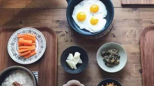男子为老婆做1日3餐，简单的柴米油盐过成了诗和远方，网友：羡慕(图3)
