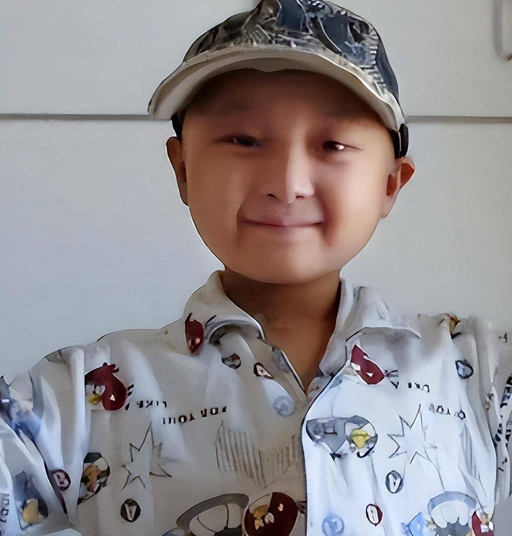 6岁登上春晚8岁去世,患病时还在继续演出_邓鸣_孩子_爷爷