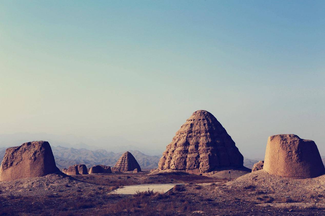 且多次让中原王朝兵败_李元昊_李谅祚_梁氏