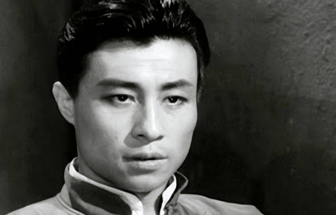 91岁演员王心刚,儿女成亿万富翁不骄傲,只愿和妻子相伴携手一生_表演