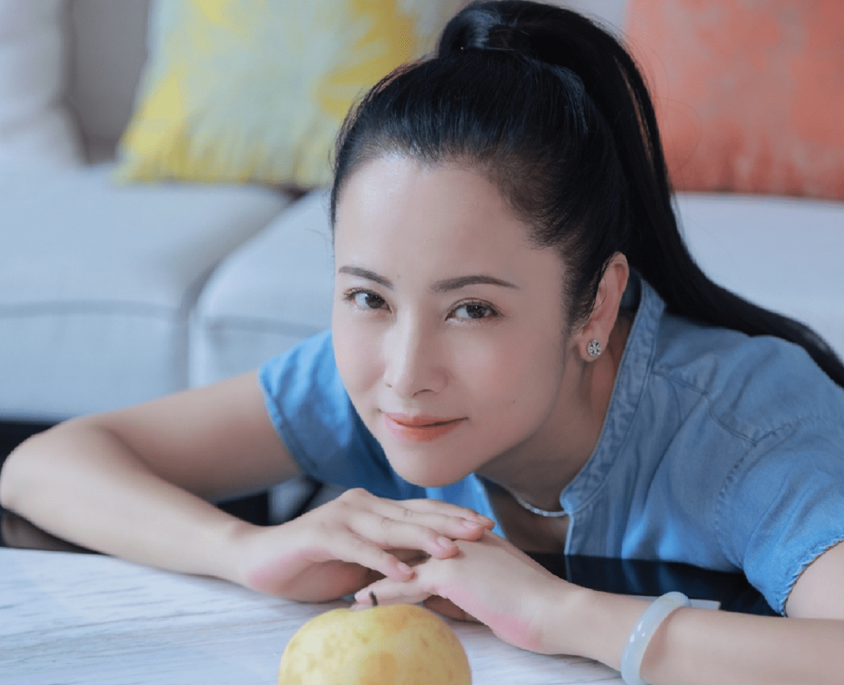 杨明娜:与演员田亮分手后,独自陪儿子长大,如今苦尽甘来_表演_角色