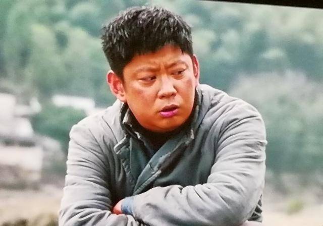 有细心的网友发现士根还在管《大江大河》的道具,士根身兼数职啊辛苦