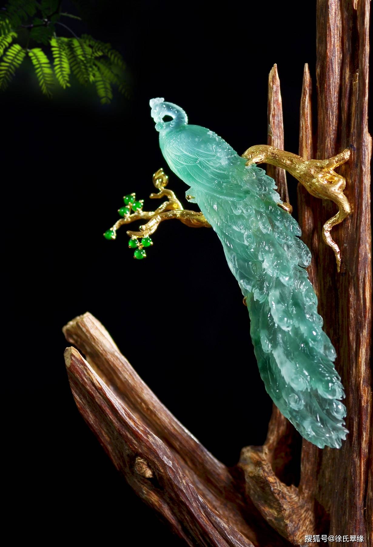 玉雕新作「雀之灵」,孔雀临枝呈祥,家兴财旺情浓_树干_沉香_翡翠