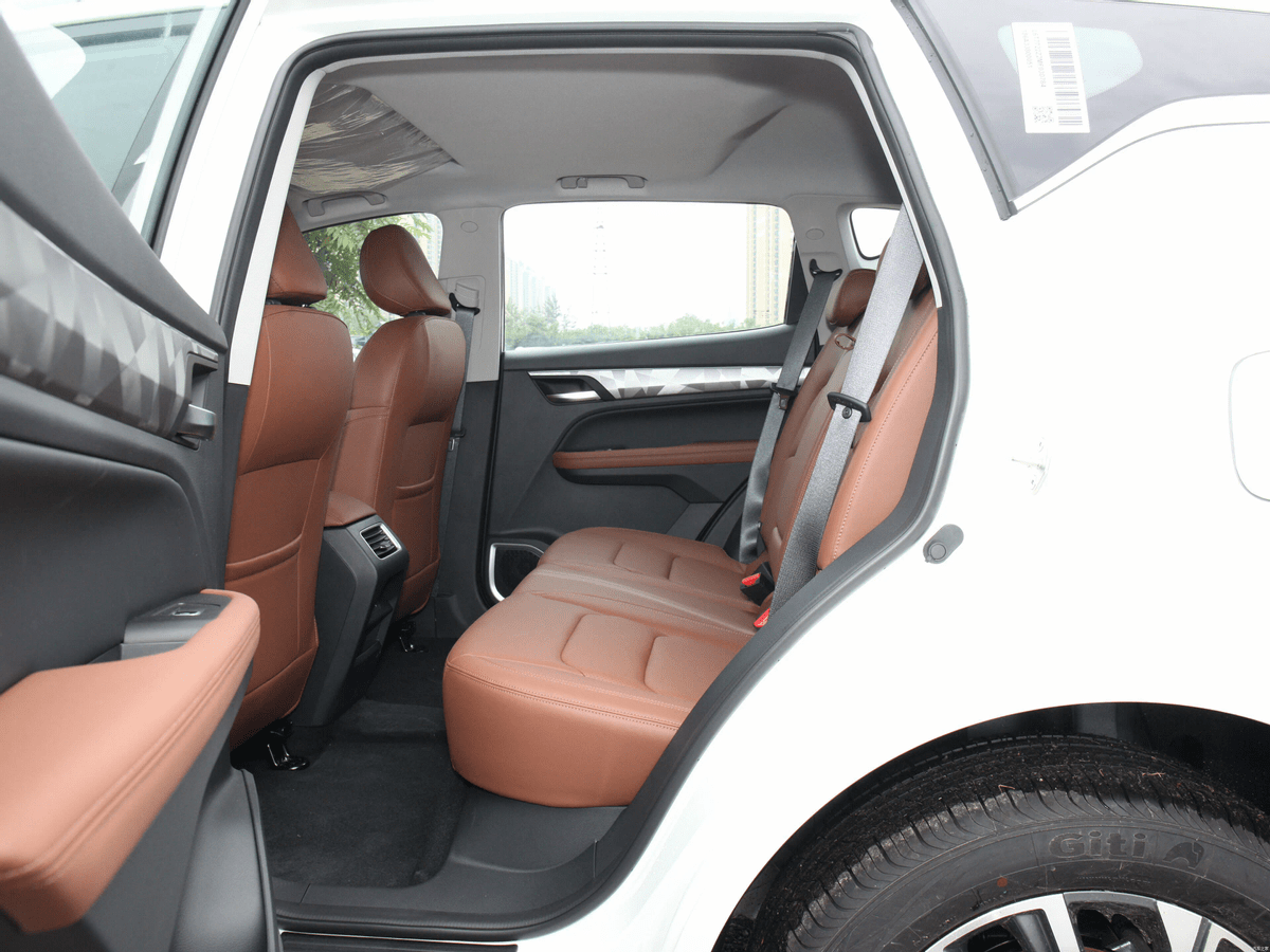 务实的家用车,空间大售价低,性价比高还实用,解读吉利远景x6_搜狐汽车