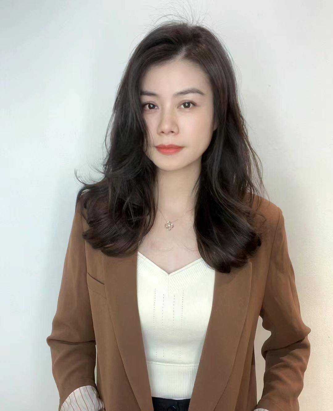 女性