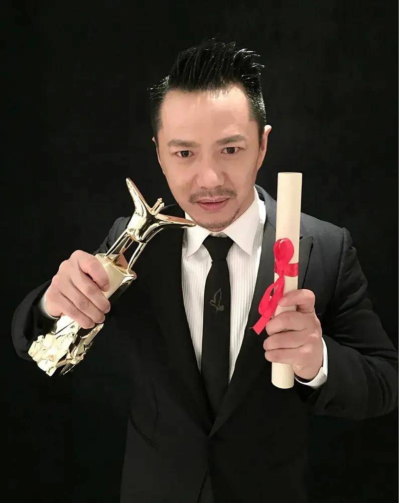 段奕宏:三考中戏,读书4年不回家,年初四在宿舍为陶虹做手抓饭_时候