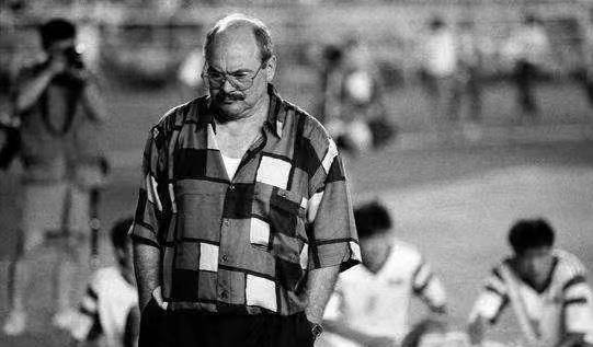 惨案三:金州惨案1997年的国足堪称兵强马壮,队内不仅有范志毅,高峰