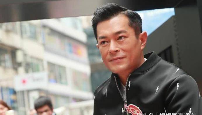 盘点拿命敬业的演员:古天乐眼球缝8针,老人戴氧气罩拍戏!