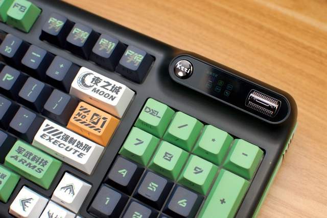 潮物分享:珂芝上新Z98 IP定制款机械键盘,二次元爱好者必入