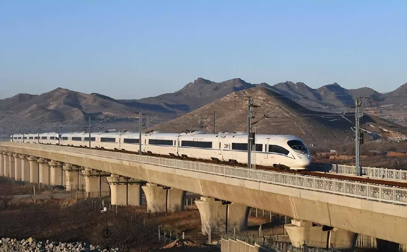 中国客流量那么大，为何高铁却夜间停运?这真不算资源浪费吗？(图8)