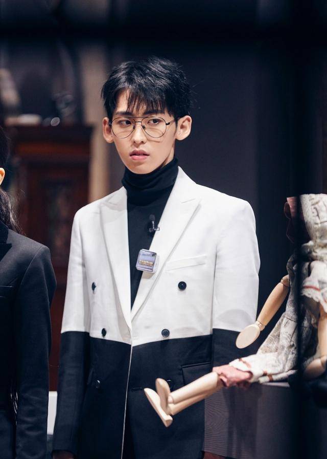 《明星大侦探》的明星助理们:这么优秀都在努力,你还在懒惰吗?
