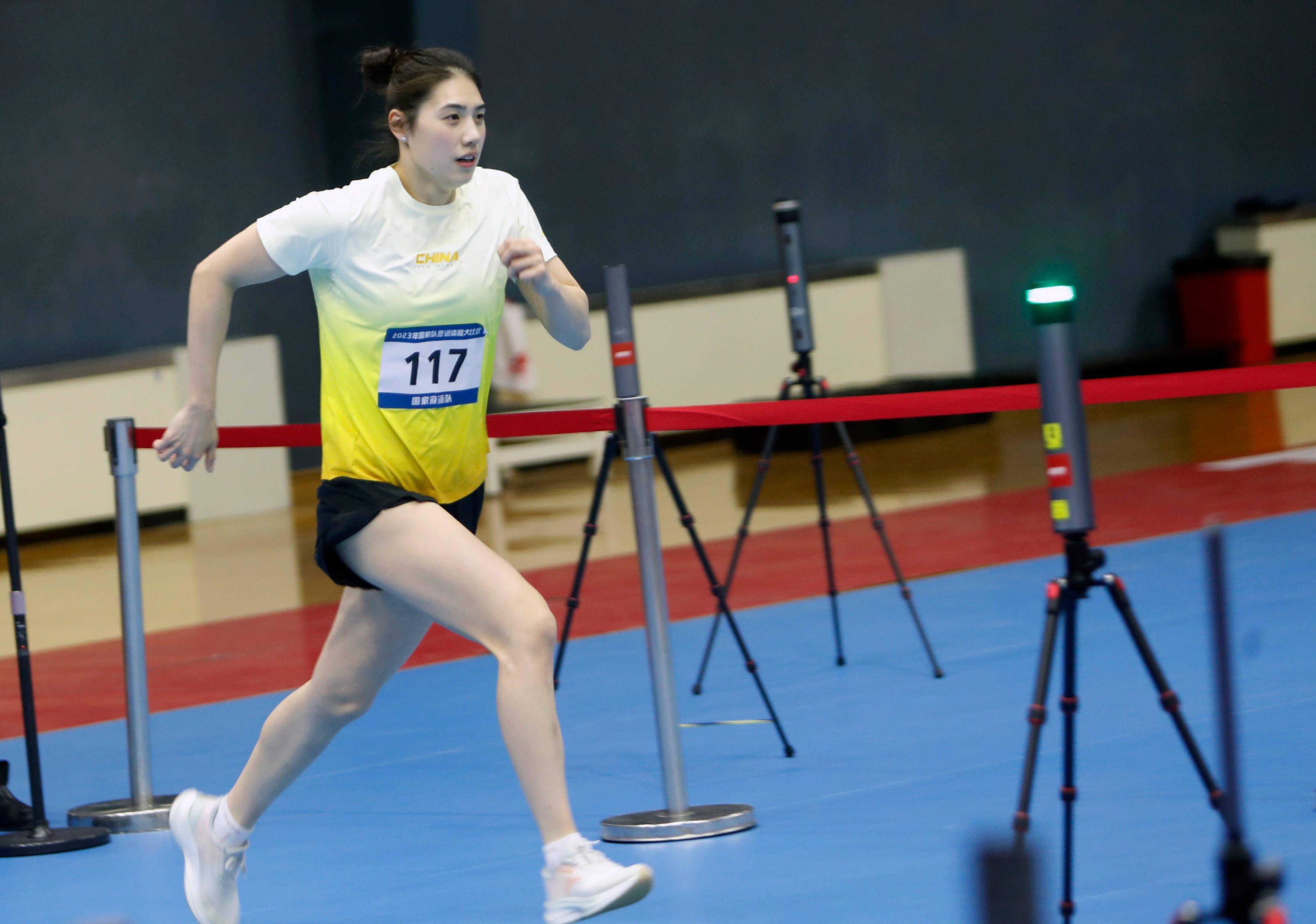 张雨霏夺大比武全能第一:多项无弱点,领奖台笑不停_体能_的项目_比赛