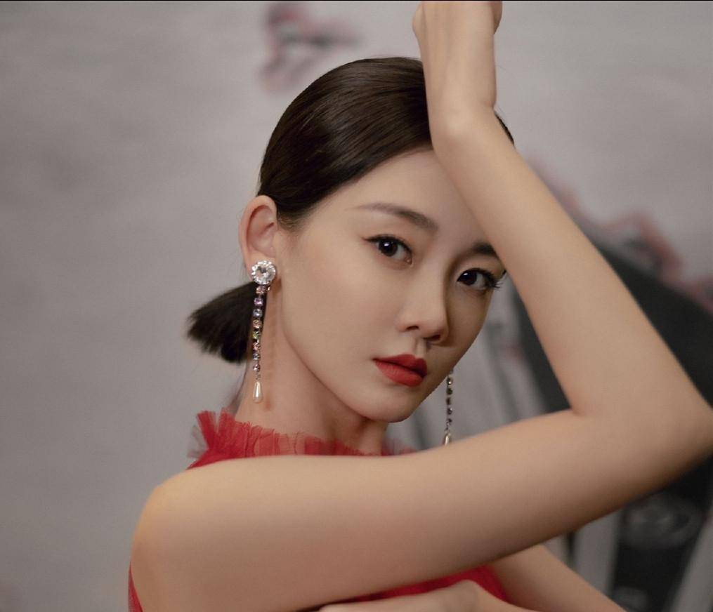 与郑恺相恋一年结婚,让陈道明失态怼大佬,网友:是个狠人_冯小刚_苗苗