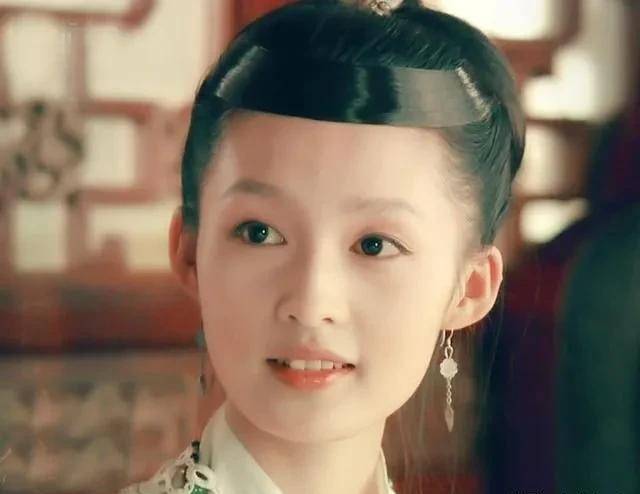 李沁版薛宝钗李沁在里面饰演"薛宝钗".