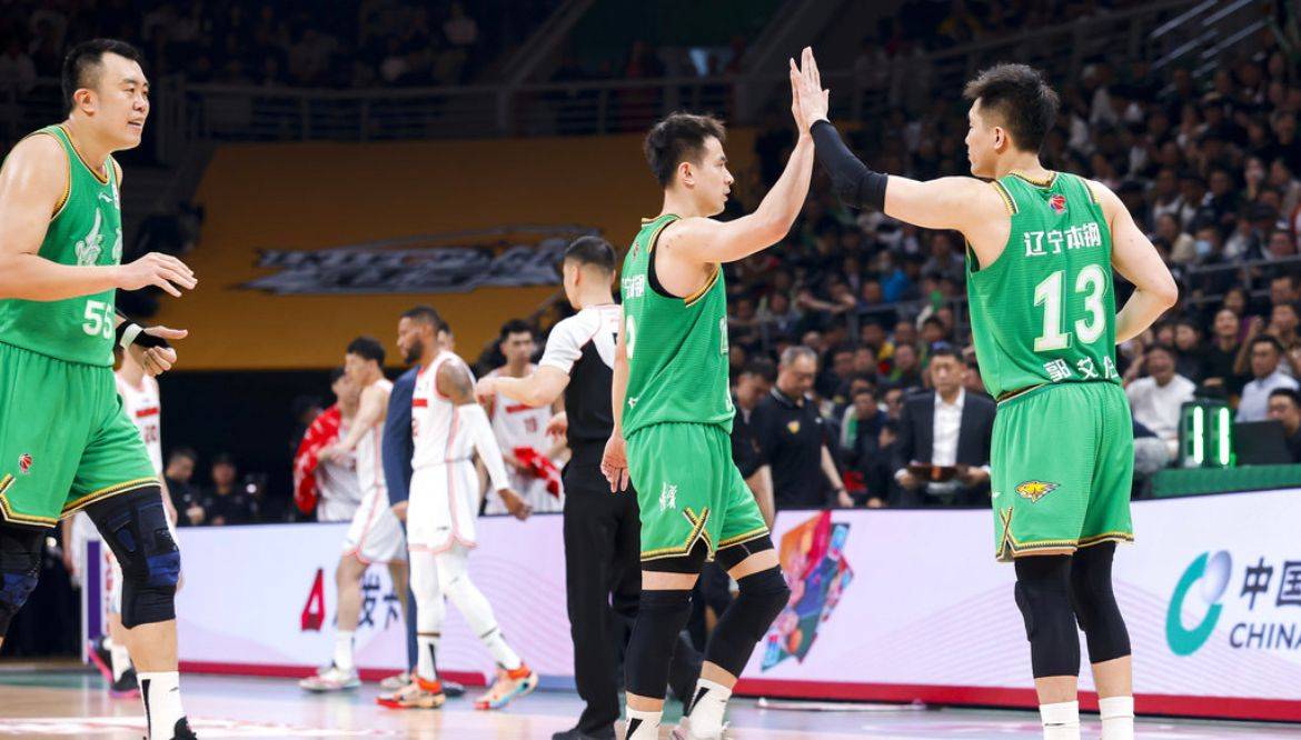 30岁辽宁国手养伤21场,特意蓄力打广东,带队8连胜_艾伦_比赛_赛季