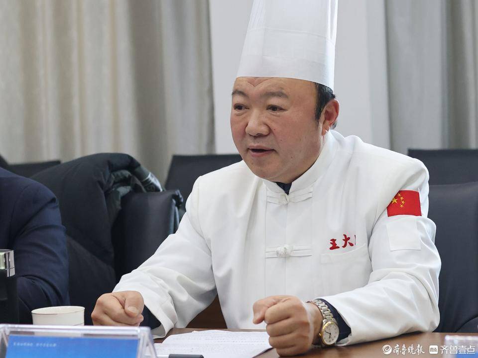 大师,鲁菜烹饪技艺非物质文化遗产传承人,福山区烹饪协会会长王永光说