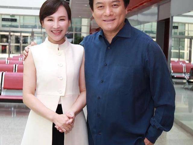 《灵魂摆渡》班底,新作《女神酒店》低调杀青,主角是新人演员_丽娜