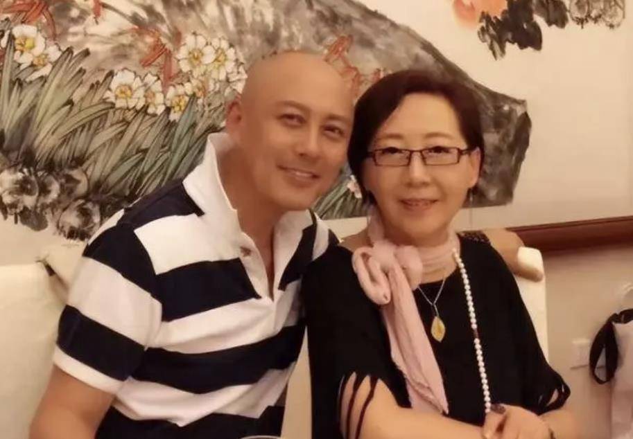 因87版红楼梦结缘的明星夫妻:柳湘莲娶了香菱,贾芸爱上了平儿_吴晓东