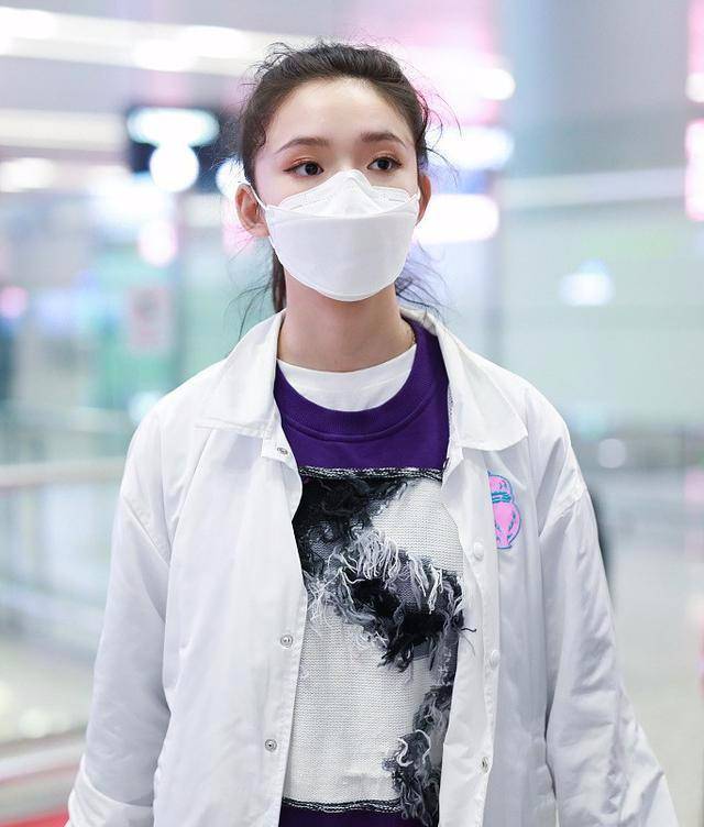 姐姐,姐姐,林允,蒋梦婕,李沁,欧阳娜娜今日份明星营业秀_郑爽_直播间