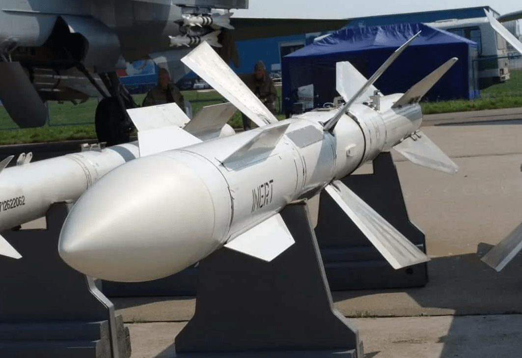 苏系r77等空空导弹,技术源于美国,只能在地面逞强?