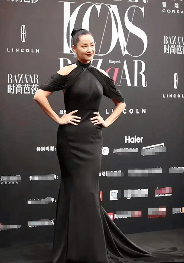 瞿颖瘦了也没变漂亮!