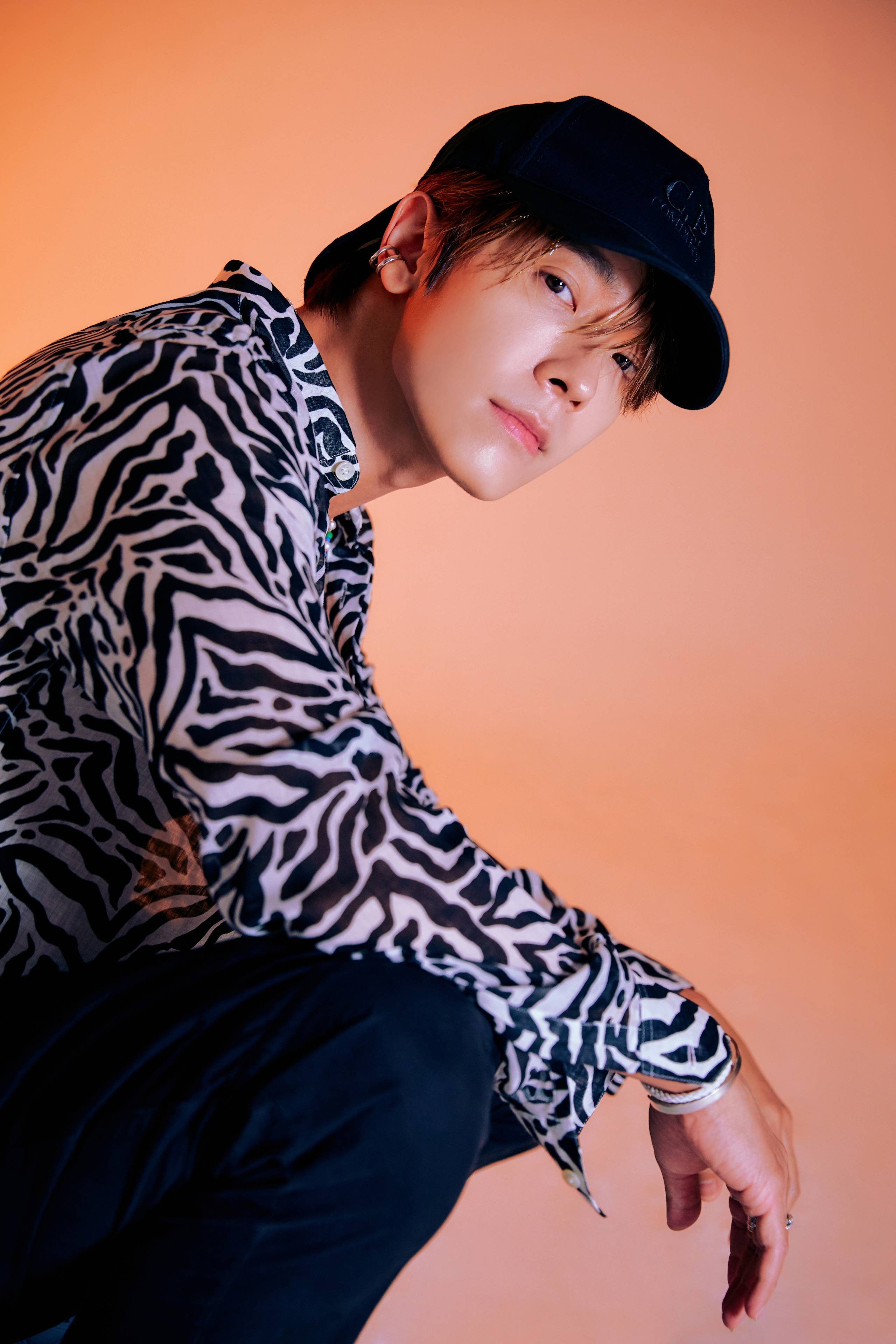 superjuniorde公开新专辑东海个人预告照完美颜值吸引视线