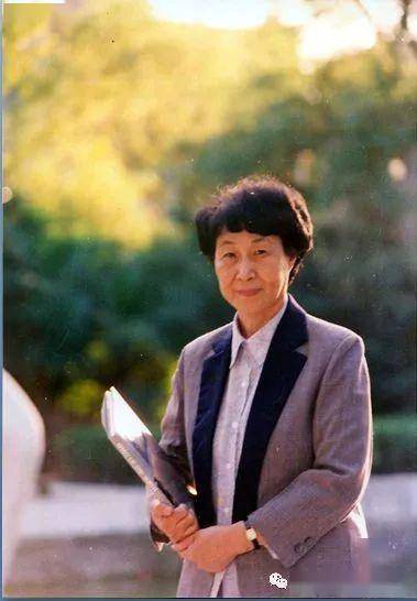 【盈小·教研】好书推荐《岁月如歌》——盈田小学教师读书活动系列