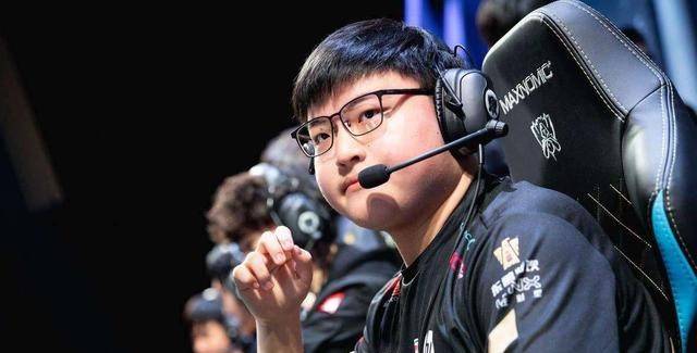 英雄联盟:bang是世界最强ad?最强ad之争引发玩家争论!