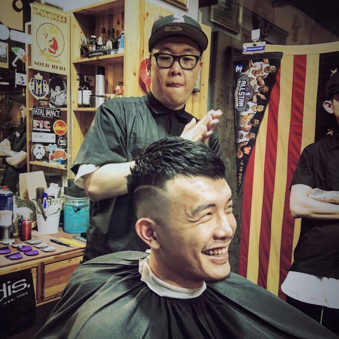 发型只能选油头你对于barbershop的误解还有多少
