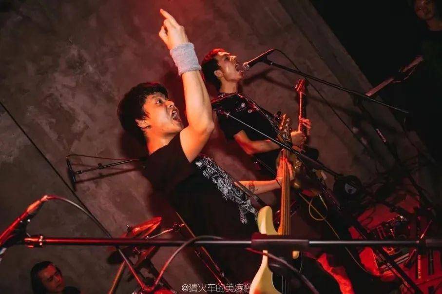 亚细亚报童the asian intelligence kids报童是种消失的职业,曾经也