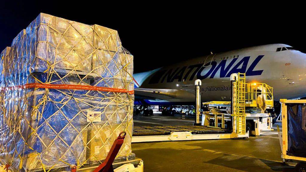 新冠疫情   5月12日疫情信息更新 两百万口罩到达匹兹堡机场