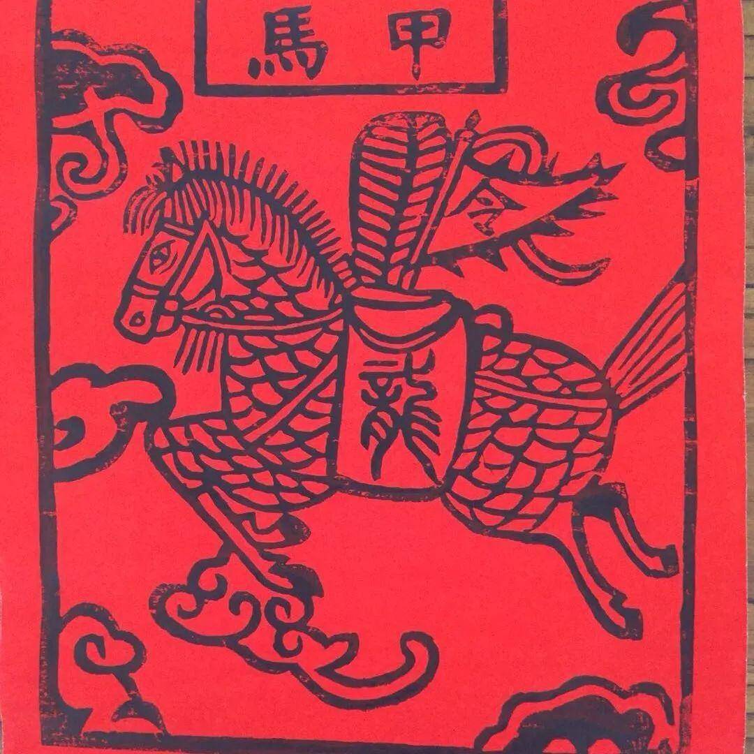 他给大理州博物馆捐了2件宝贝市民竟争着抢着要带回家