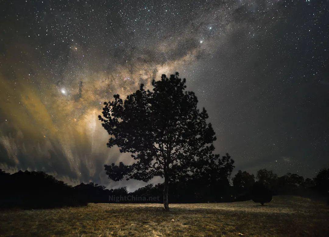 天地玄黄宇宙洪荒夜空中国