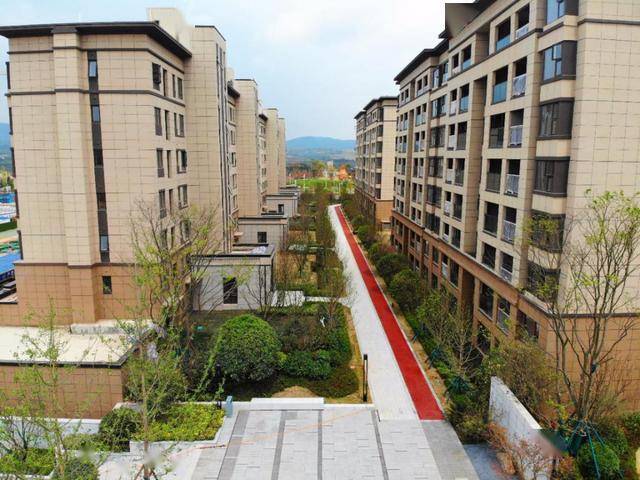 中骏·云谷小镇加速呈现中(实拍图)亦承载着现代都市人的居住理想洋房