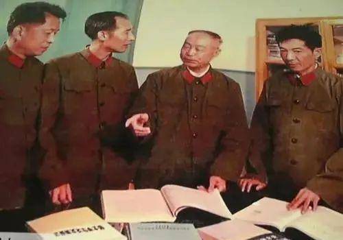 慈云桂,从"账房先生"到"中国巨型计算机之父"