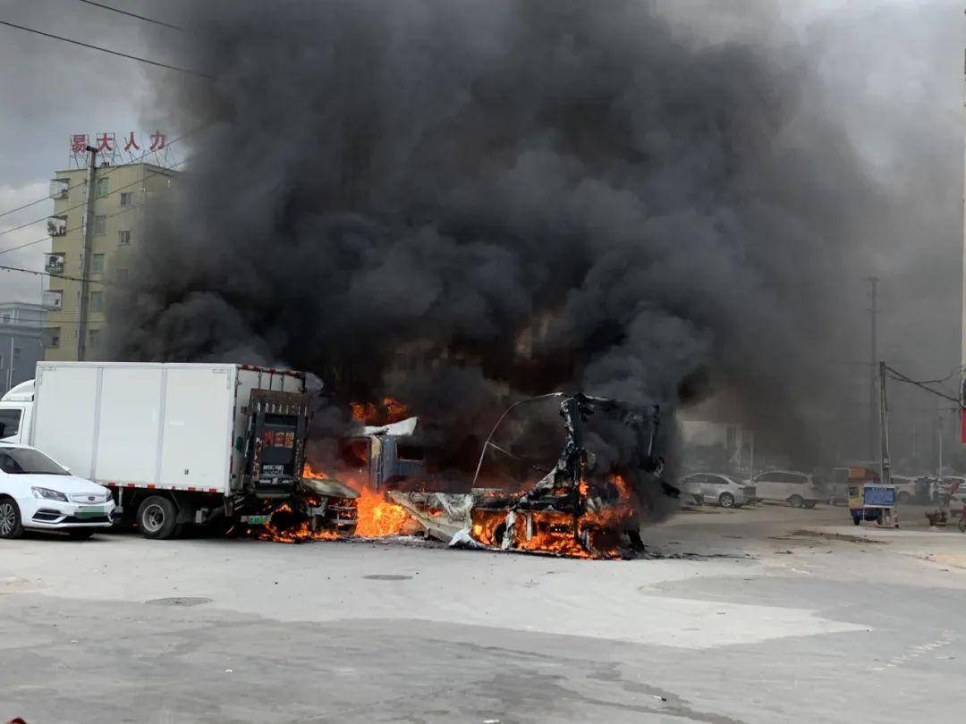东莞消防接警后 火灾未造成人员伤亡  近期,全国各地 发生多
