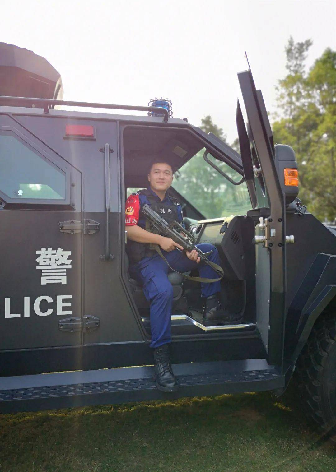 520特辑一大波松湖型警来袭