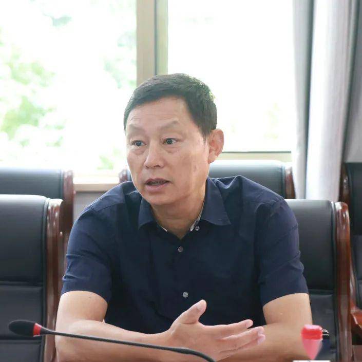 日上午,长沙市教育局副调研员莫岳平,长沙市教育局三级主任科员刘建元