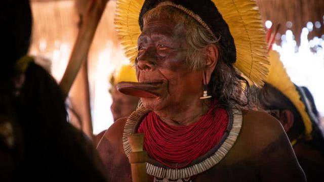 新型冠状病毒在南美洲肆虐,原始部落也未能幸免,死亡人数已破百