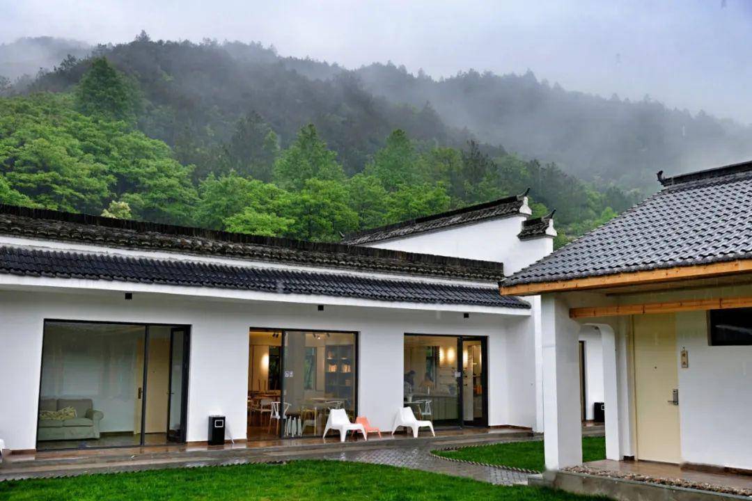 靖安·云游禅舍 : 青山在,心可净