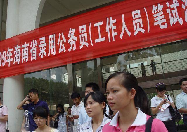 公务员人数已经很多了,为什么每年还要大批招人?是真的缺人吗?_工作
